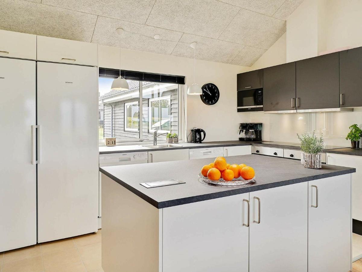 18 Person Holiday Home In Bogense Dış mekan fotoğraf