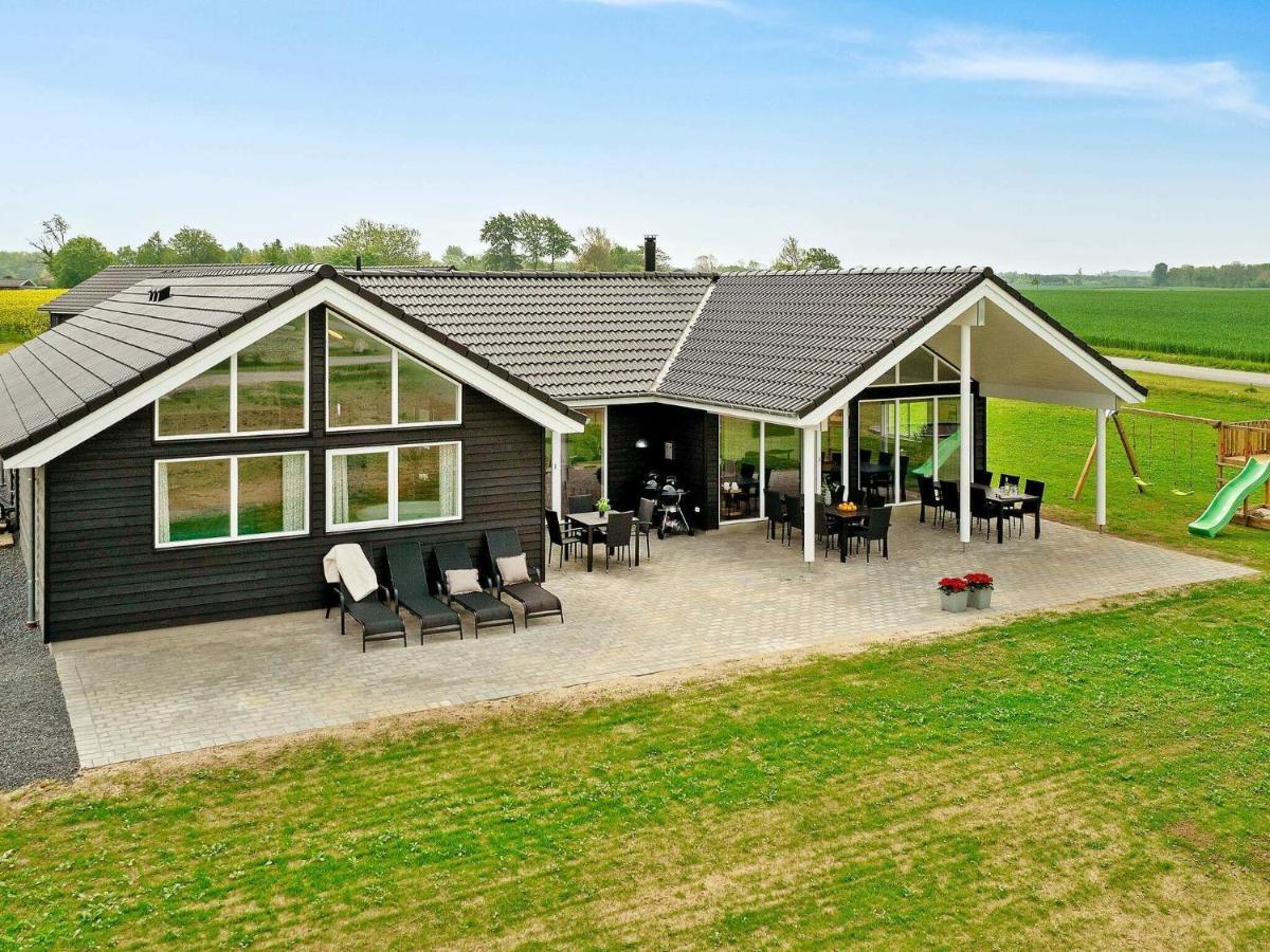 18 Person Holiday Home In Bogense Dış mekan fotoğraf